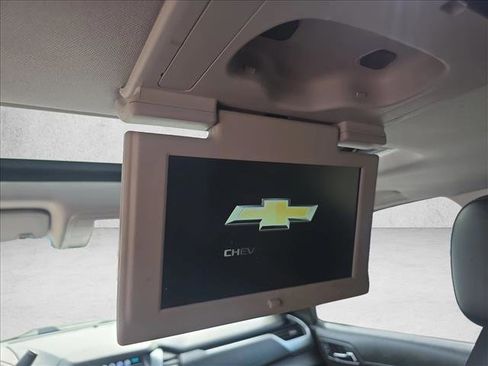 Used 2018 Chevrolet Suburban LT RWD image 20
