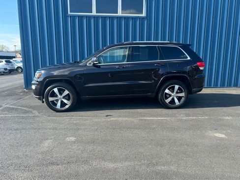 Used 2018 Jeep Grand Cherokee Limited image 16