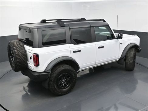 Used 2022 Ford Bronco Wildtrak image 42