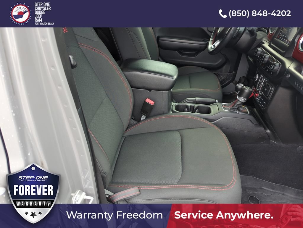 Used 2021 Jeep Wrangler Unlimited Rubicon w/ LED Lighting Group AWD/4WD image 33