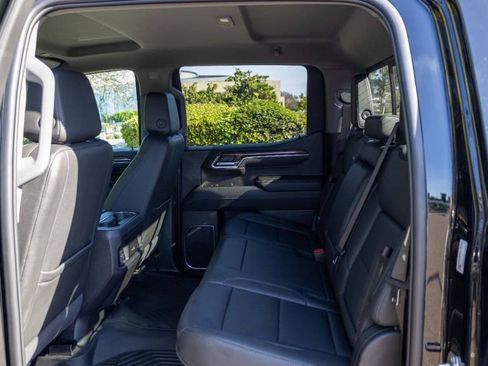 Used 2024 Chevrolet Silverado 1500 LT Trail Boss w/ LT Trail Boss Premium Package image 30