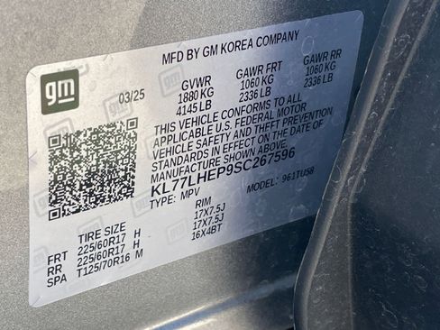 Used 2025 Chevrolet Trax LT w/ LT Convenience Package image 32