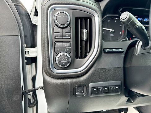 Used 2021 GMC Sierra 2500 AT4 w/ AT4 Premium Plus Package image 9