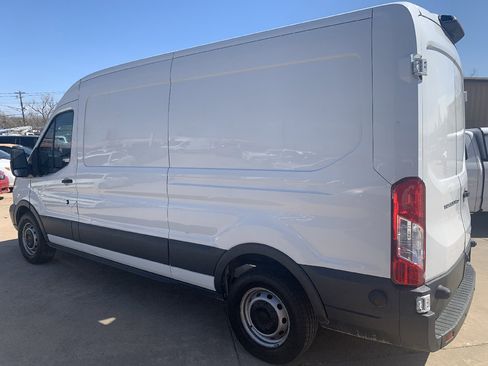 Used 2018 Ford Transit 350 148 Medium Roof image 5