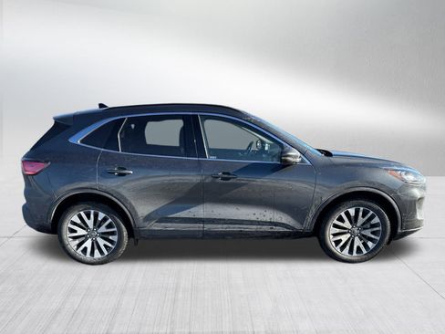 Used 2020 Ford Escape Titanium image 12