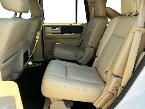 Used 2016 Ford Expedition XLT w/ Equipment Group 202A AWD/4WD image 16