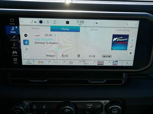 New 2026 Jeep Gladiator Mojave w/ Safety Group image 17