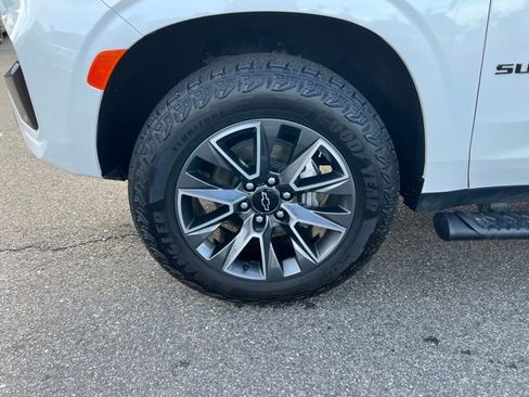 Used 2023 Chevrolet Suburban Z71 w/ Off-Road Capability Package image 7