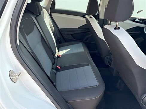 Used 2025 Volkswagen Taos S image 9