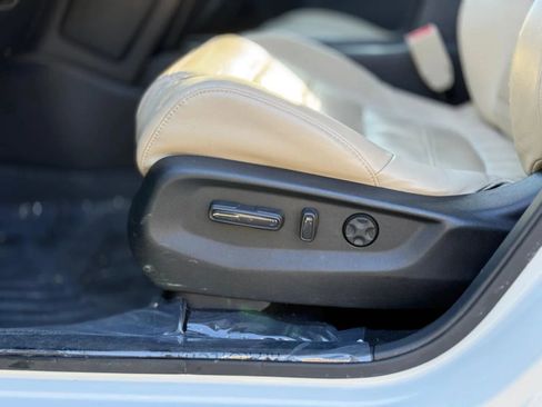 Used 2018 Honda CR-V EX-L image 9