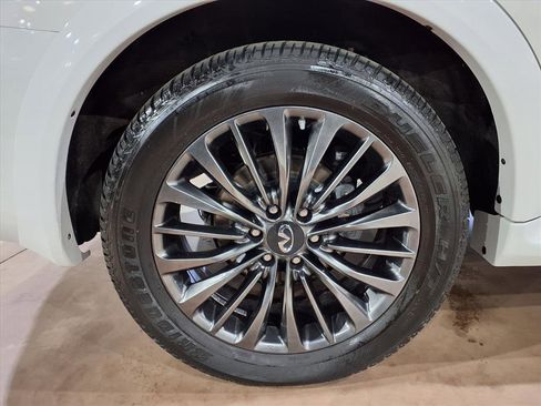 Used 2023 INFINITI QX80 Sensory w/ All-Season Package image 26