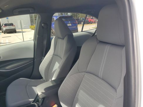 Used 2024 Toyota Corolla SE image 17