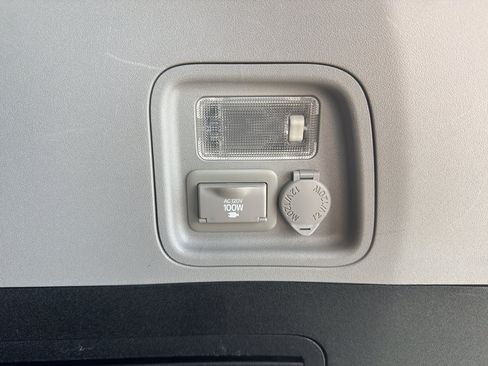 Used 2018 Toyota Sienna Limited Premium image 14