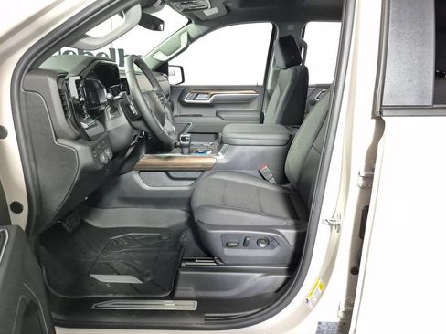 New 2026 Chevrolet Silverado 1500 RST w/ LPO, Dark Essentials Package AWD/4WD image 9