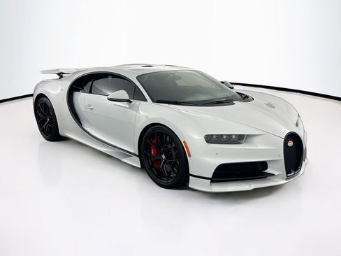Used 2019 Bugatti Chiron AWD/4WD image 3