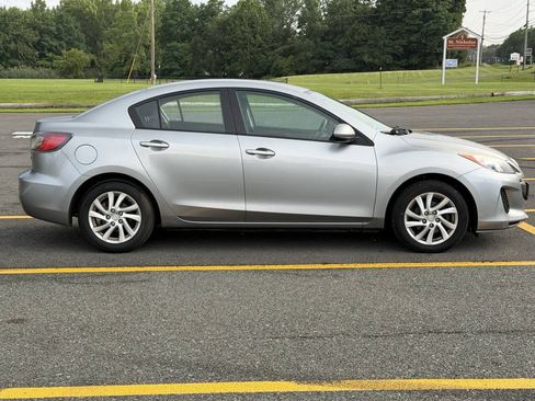 Used 2012 MAZDA MAZDA3 i Touring FWD image 7