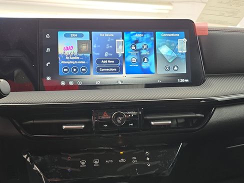 New 2026 Nissan Kicks SR FWD image 19