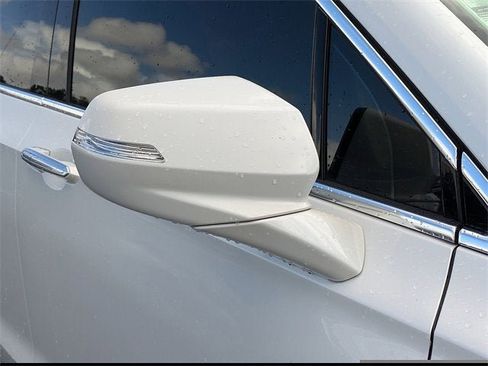 New 2025 Cadillac XT6 Luxury image 10