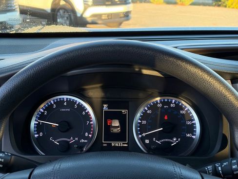 Used 2017 Toyota Highlander LE image 17