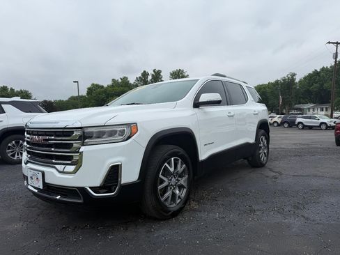 Used 2023 GMC Acadia SLT FWD image 2