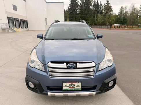 Used 2013 Subaru Outback 3.6R Limited w/ Moonroof Pkg AWD/4WD image 8