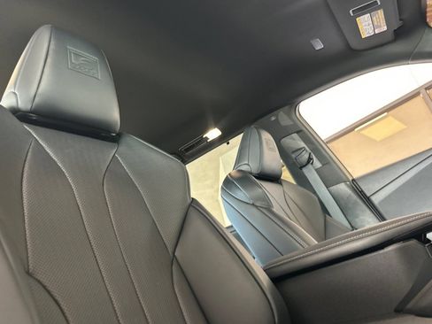 Certified 2025 Lexus TX 500h AWD w/ Technology Package image 14