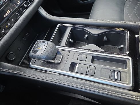 Used 2022 Nissan Pathfinder Platinum w/ Lighting Package (N93) image 25