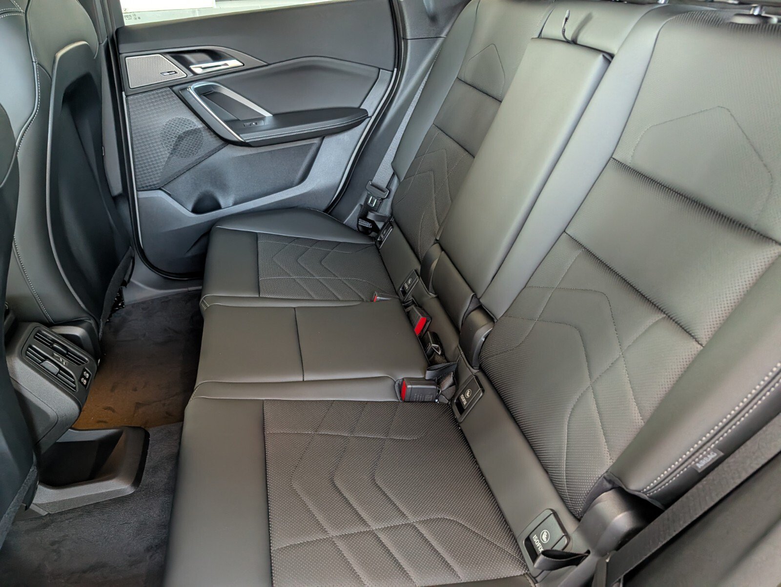 New 2027 BMW X1 xDrive28i AWD/4WD image 13