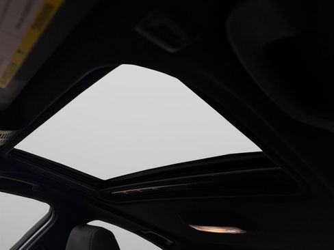 Used 2017 BMW 330i Sedan RWD image 39