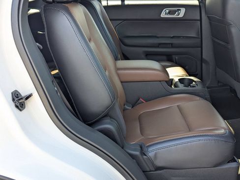Used 2013 Ford Explorer Limited FWD image 26