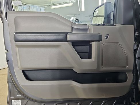 Used 2015 Ford F150 XLT w/ Equipment Group 301A Mid image 31