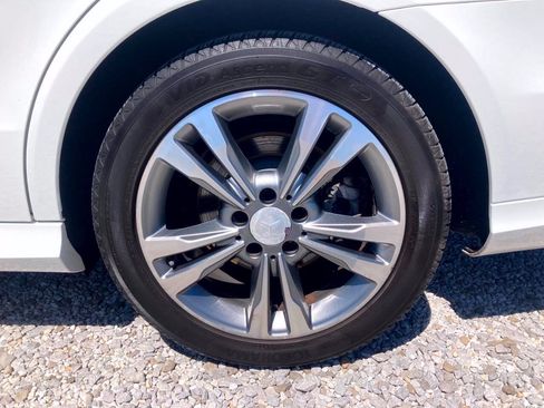 Used 2014 Mercedes-Benz E 350 4MATIC Wagon image 20