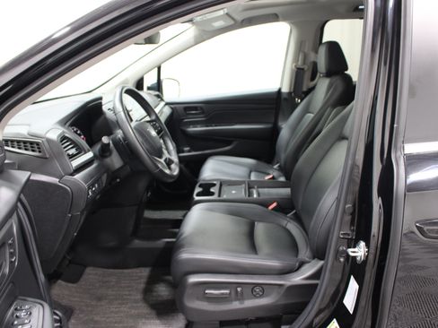 Used 2025 Honda Odyssey EX-L image 3