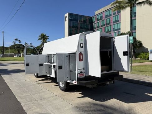 New 2025 Chevrolet Express 3500 w/ Power Convenience Package image 12