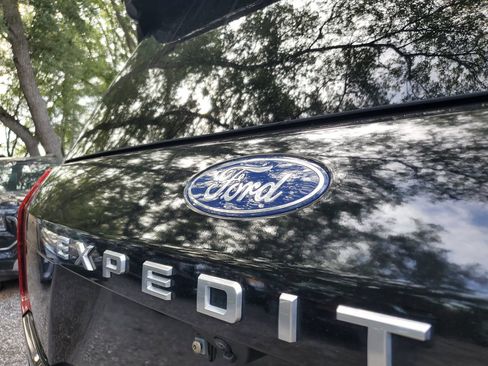 Used 2025 Ford Expedition Max Active RWD image 6
