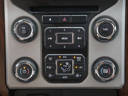 Used 2013 Ford F350 Lariat w/ Chrome Pkg AWD/4WD image 24