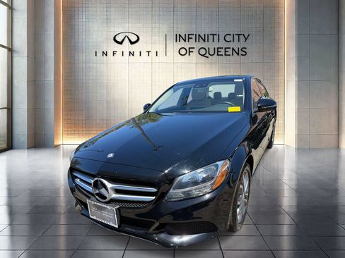 Used 2016 Mercedes-Benz C 300 4MATIC Sedan image 4