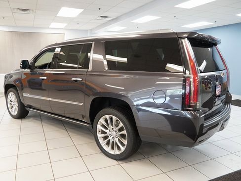 Used 2017 Cadillac Escalade ESV Premium Luxury image 7