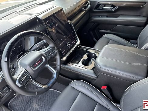 Certified 2026 GMC Yukon XL Elevation AWD/4WD image 10