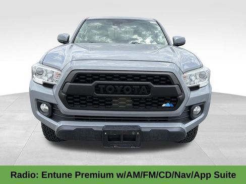 Used 2019 Toyota Tacoma SR5 AWD/4WD image 3