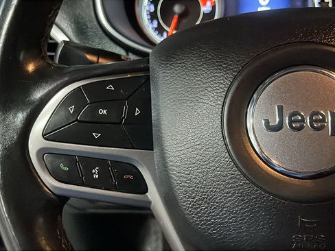 Used 2020 Jeep Cherokee Limited AWD/4WD image 12