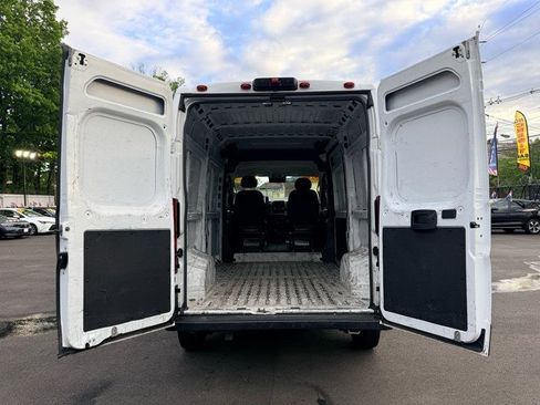 Used 2023 RAM ProMaster 2500 FWD image 9