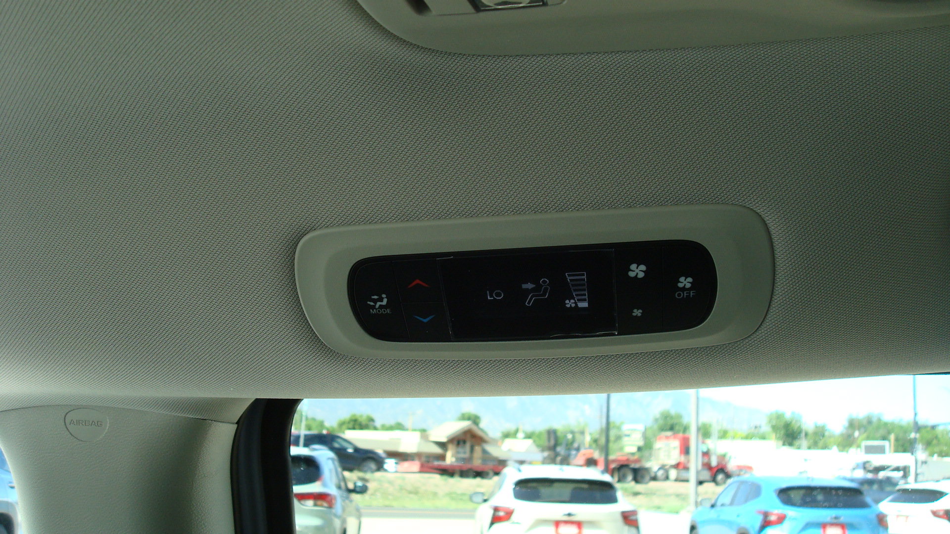 Used 2024 Chrysler Voyager LX FWD image 11