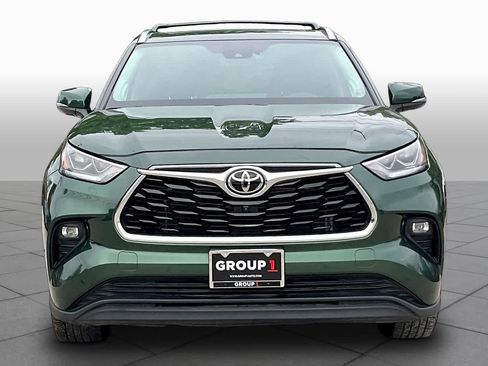 Used 2025 Toyota Highlander Limited image 4