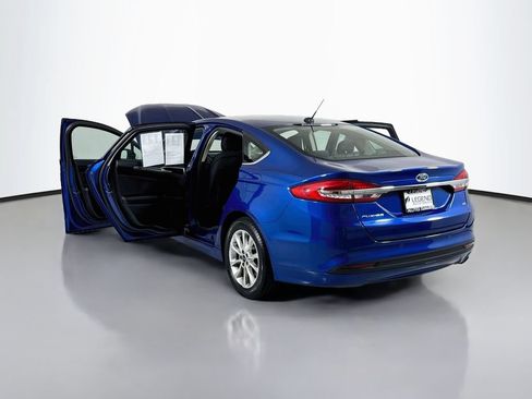 Used 2017 Ford Fusion SE FWD image 22