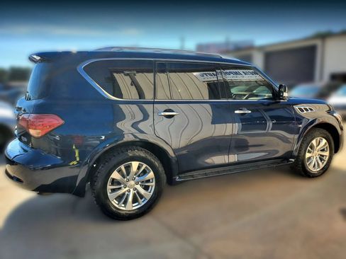 Used 2017 INFINITI QX80 4WD w/ Driver Assistance Package image 18