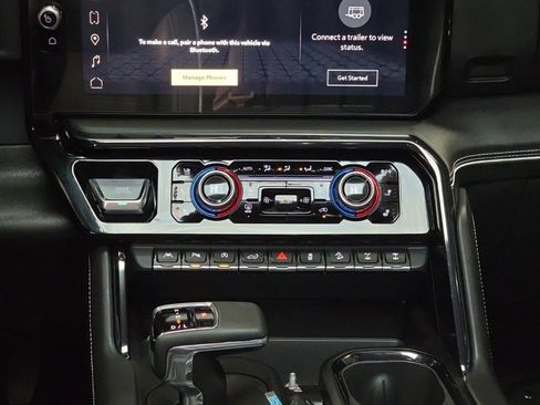 Used 2024 GMC Sierra 1500 AT4X image 23