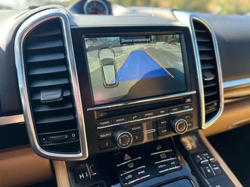 Used 2015 Porsche Cayenne Diesel image 41