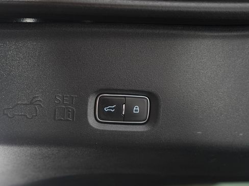 Used 2025 Ford Expedition Platinum AWD/4WD image 13