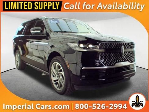 Used 2025 Lincoln Navigator L Reserve AWD/4WD image 1